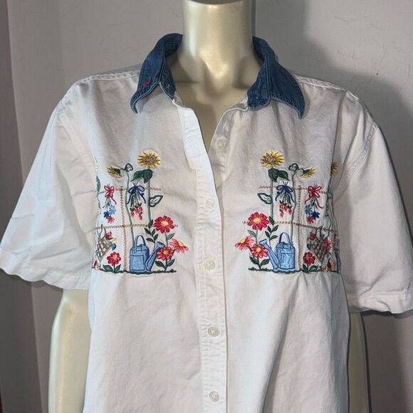Vintage Bobbie Brooks White Embroidered Denim Button Down Shirt Jean Collar Flow - Picture 2 of 8